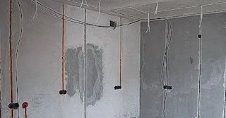 Прокладка кабеля в штробе в Туле – расценки от 208 руб - ЭлектроТул